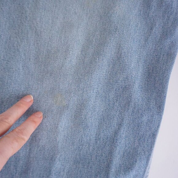 Vintage '90s Levi's 550 Relax Fit Light Wash 100% Cotton 36X34 Button Code 748 - Picture 16 of 16